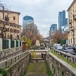 Exclusive 4 Bedrooms Apartment In Milan Center