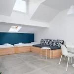 Design Attic Porta Venezia Centrale 65M2 - Self Check-In