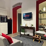 Chinatown-Garibaldi Luxury Suite Elegante