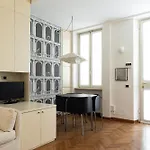 Elegante Bilocale In Montenapoleone - Brera