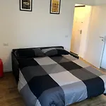 Santa Giulia Suite - 15 Minutes From City Centre