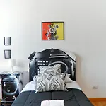 Duomo Di MilanoLa Casa Degli Artisti 5*
