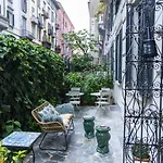 Luxury Bohemian Suite With Private Garden In Milan