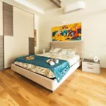 We Home - Monte Altissimo House - Milano