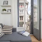 Arco Della Pace - Elegant Apartment For 3 Guests