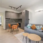 Youhosty - Modern Portello Apartment