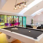Piscina Interna Privata E Spa A Milano