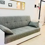 Apartments With Balcony And View Close To The Yellow Metro Milan City
