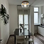 Family Apartment 15 Min From Center And Airport