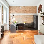 Loft Design Milano Center, Shopping Area, Ac, Wifi, Subway M1 And M2, Airport Connected