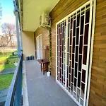 M1 Gambara Balcony Studio