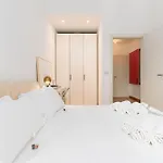 Youhosty - Brera 17