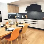Citylife Suite Near Milan\'S Thermal Baths And Metro