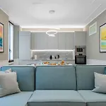 Vitruvio Palace - La Vista Apartments