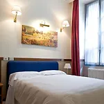 Cerva Fashion District Apartment