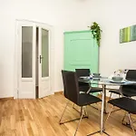 Goldoni Apartment Milan