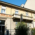 Hotel H21