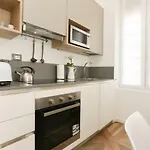 The Best Rent - Modern Apartment Near Bocconi University