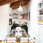 Mansarda sui Navigli con terrazza