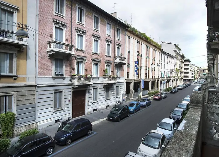 Via Ciro Menotti Halldis Apartment