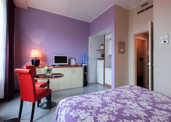 Residence Aramis - with free parking Junior Suite Navigli Bocconi -- con parcheggio incluso -- metro verde Porta Genova
