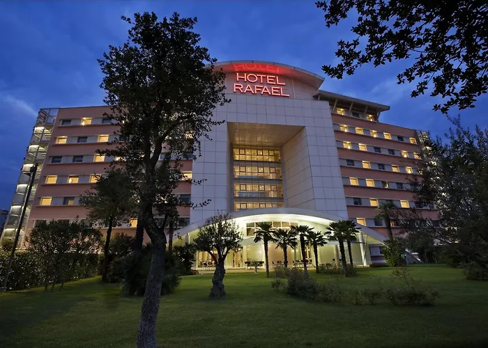 Hotel Rafael