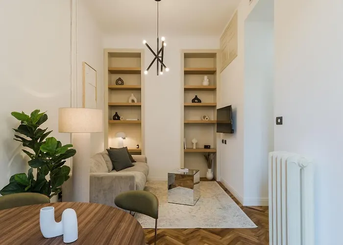 Casa Unica Milano - Elegant Apartment With Balcony - Centrale 1