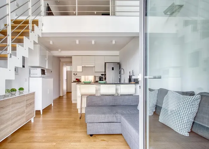 Just Urban Stays - Spacious And Bright Loft - Fondazione Prada