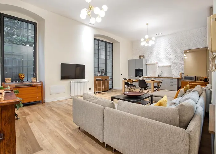 Joivy Modern And Spacious Family Flat