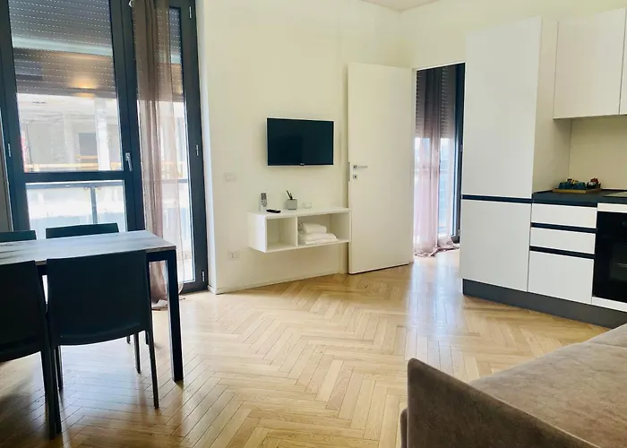 Sky View -Porta Nuova- Appartamento 2 Con Balcone