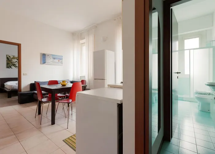 Milano Cosy Apt With Balcony