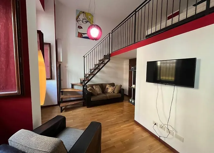 Pop Loft Self Check In & Free Wifi