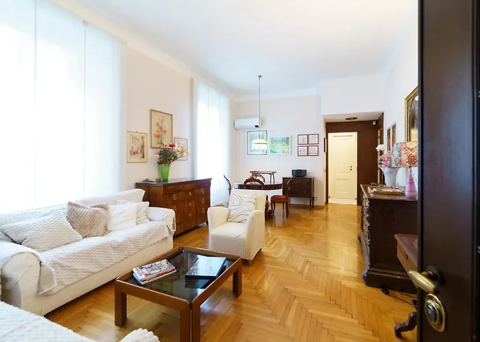 Intrho Vintage Central Flat