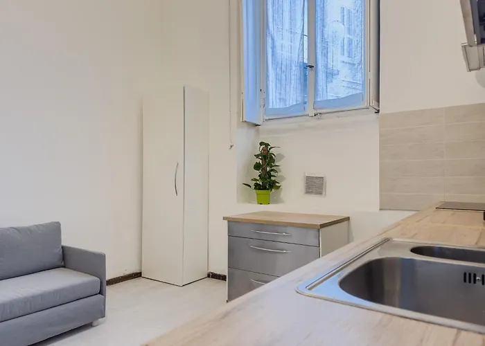 Free Parking Navigli Urban Retreat