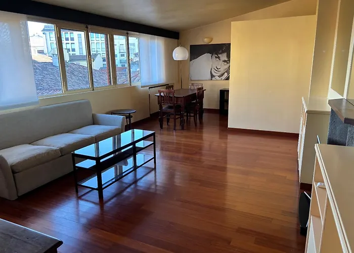 Penthouse In Fashion District Of Milan, Close To Montenapoleone, Duomo, Scala