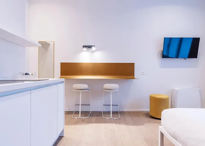 Easyhomes-City Centre Suites
