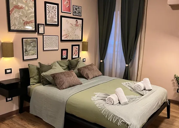Charme And Cozy Apartment 3 Km Away From Duomo