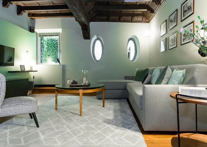 ALTIDO Luxurious Apt for 4 near Duomo&Galleria Vittorio