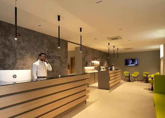 Hotel H21