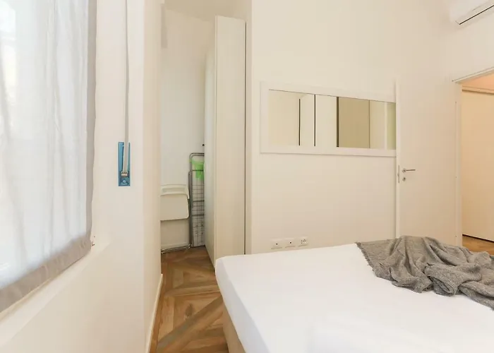 The Best Rent - Modern Apartment Near Bocconi University