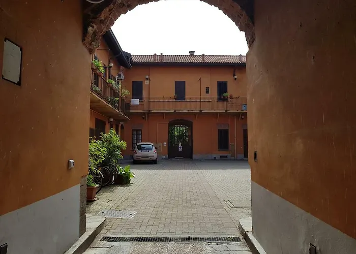 Trenno La Casa Di Corte Milano