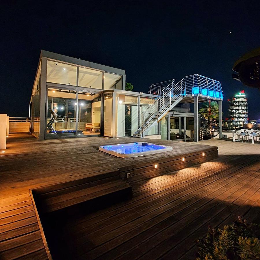 Skyline Apartment *
