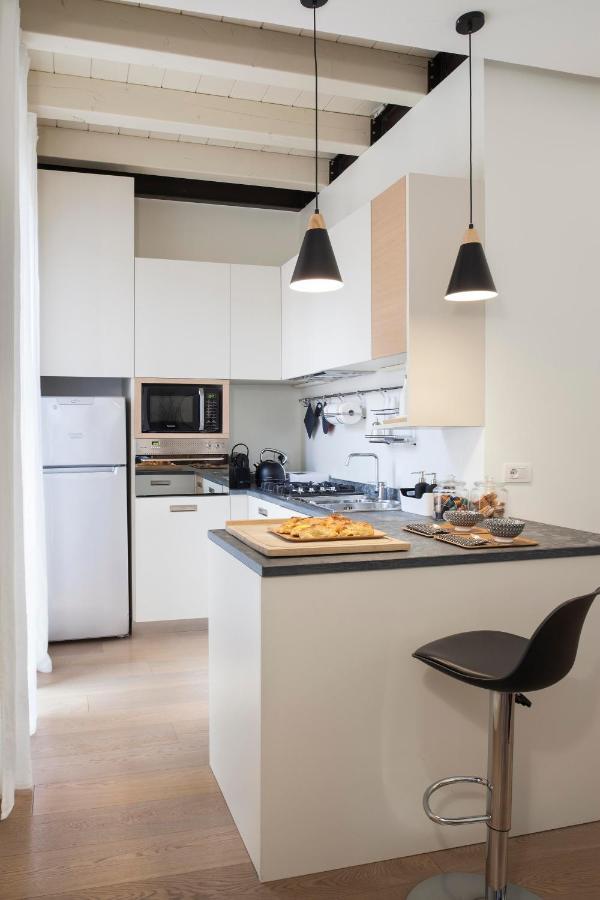 Lily Pads -elegant Apartment- In The Center Apartment Milan