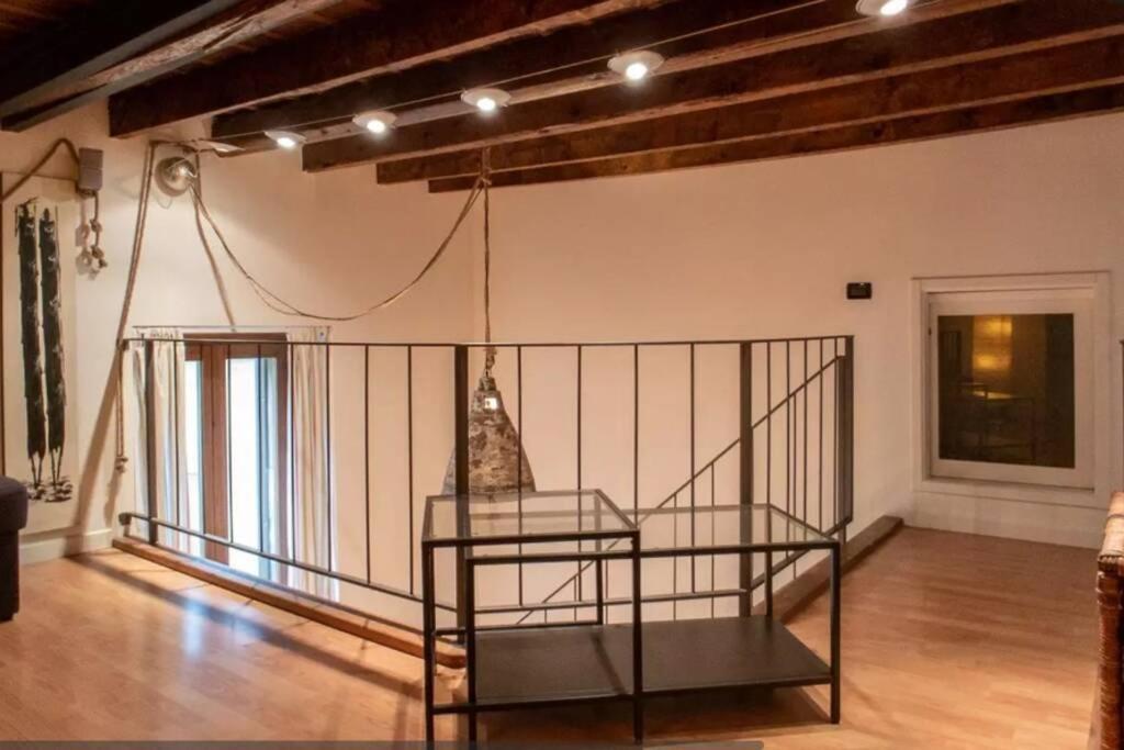 Architecture And Comfort In Apartamento *