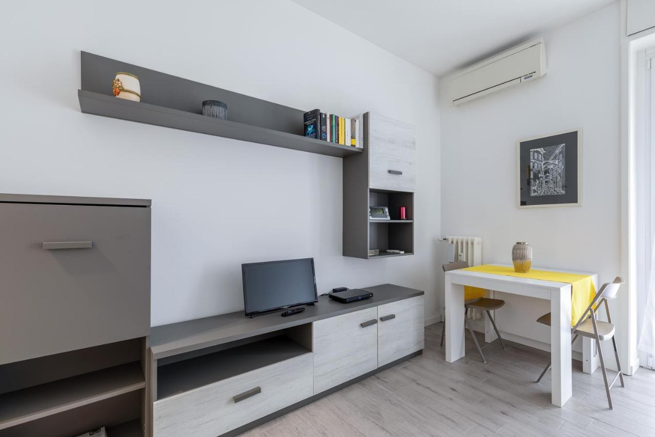 Appartamento Piazza De Angeli M1 Comfortable Flat With Balcony *