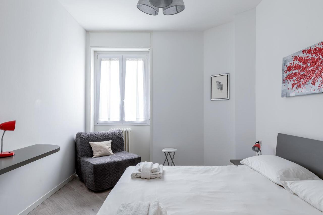 Piazza De Angeli M1 Comfortable Flat With Balcony * Milano