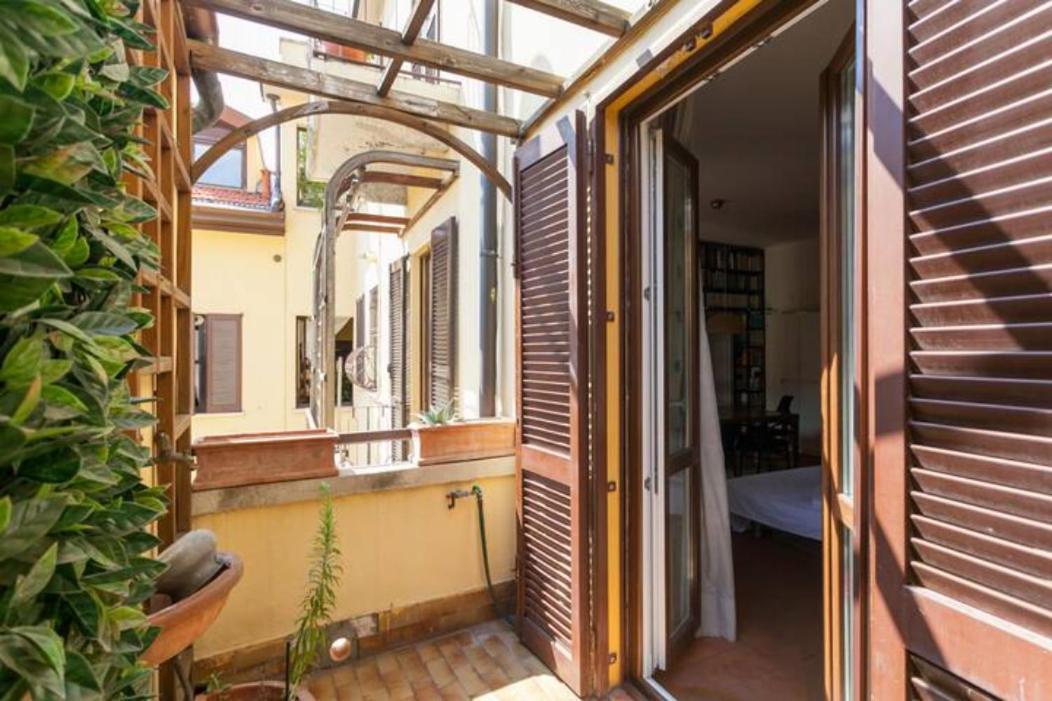 Guesthost - Porta Ticinese Balcony Apartment