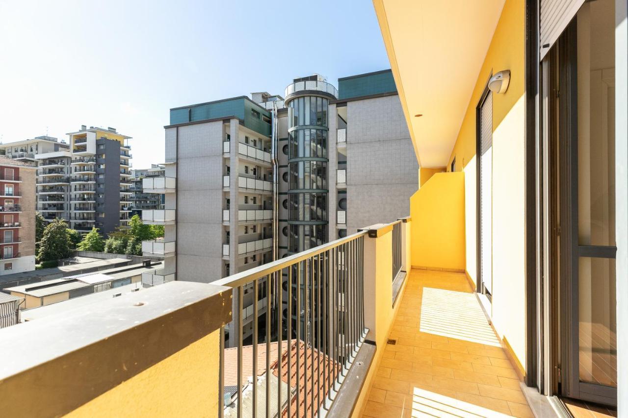 Alessia's Flat - Affori Milão