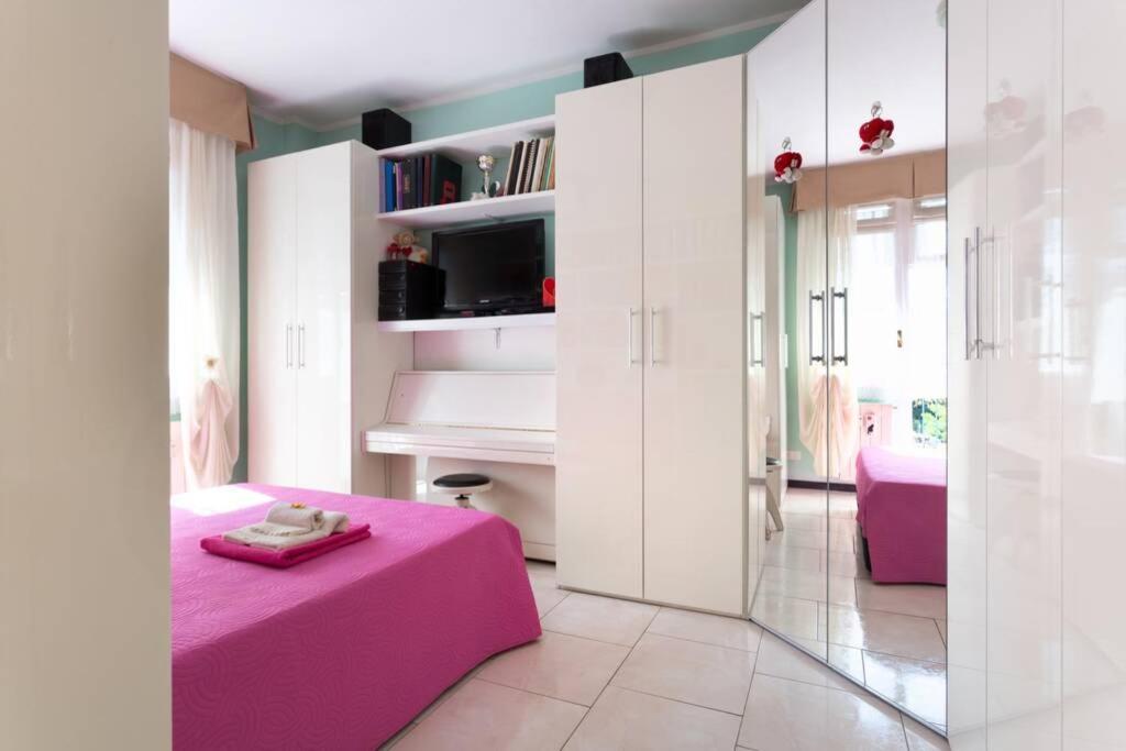 Guest house Bright & Cozy With Balcony