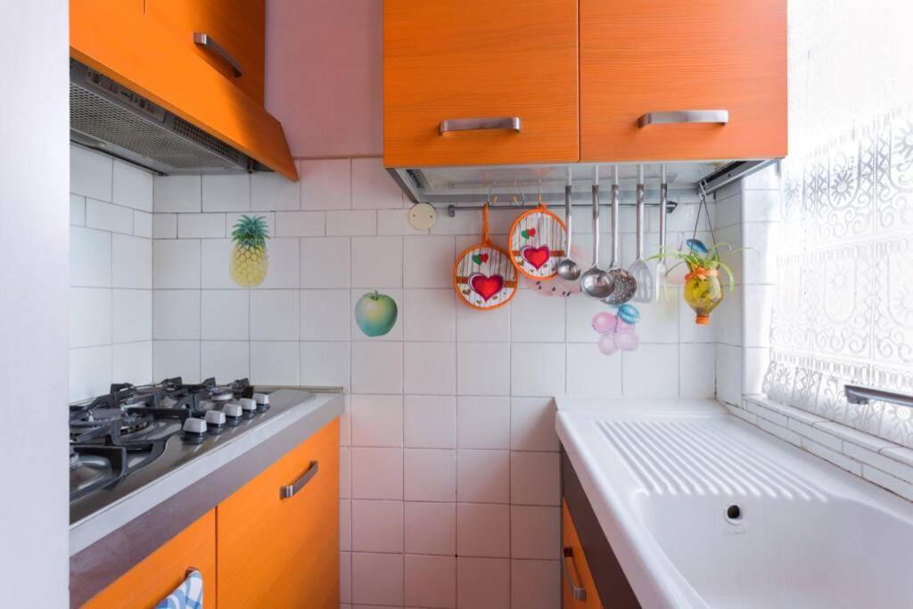 Bright & Cozy With Balcony Guest house Milan